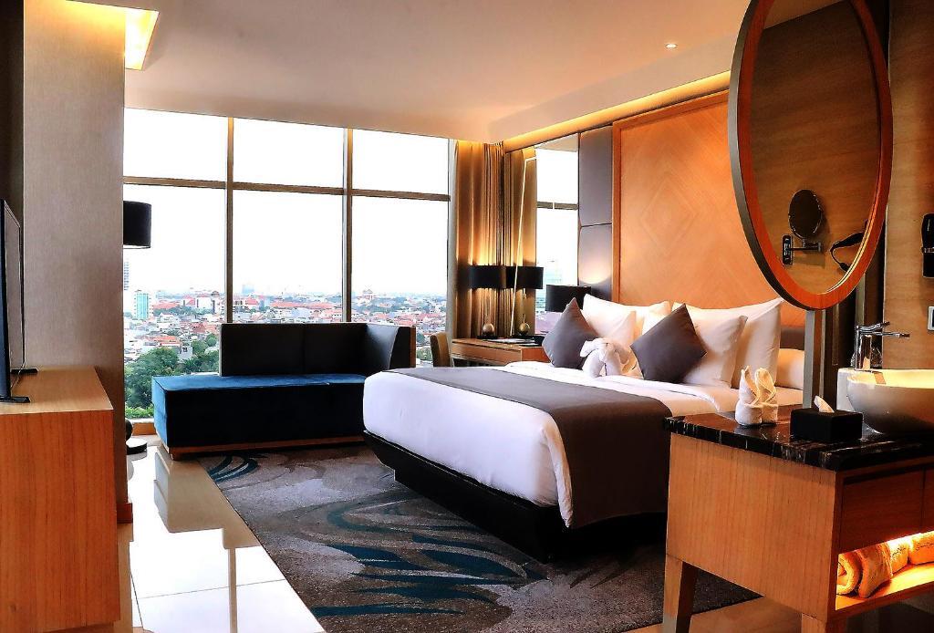 Grand Dafam Signature Hotel