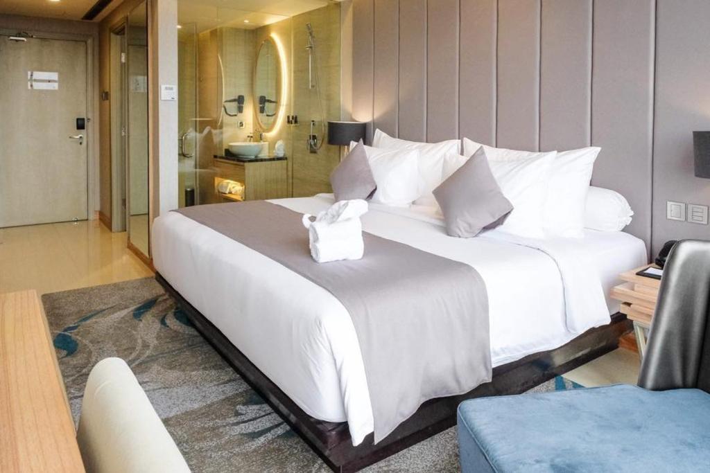 Grand Dafam Signature Hotel 4*